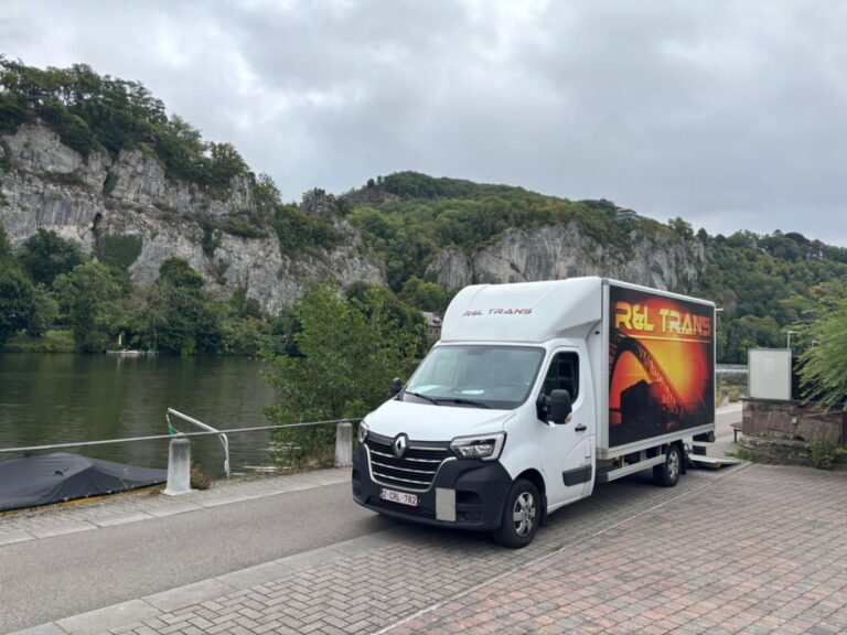 67364932-f8ef-4c8c-9cbb-be4fdc4909b9